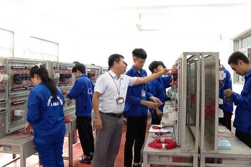 Ninh Bình chú trọng đào tạo, cung ứng nguồn nhân lực chất lượng cao