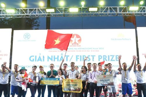 Hấp dẫn, kịch tính Giải Bơi chải thuyền rồng Hà Nội mở rộng năm 2024