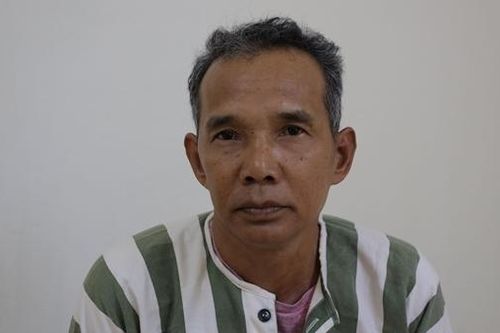 Mạo danh người của Bộ Chỉ huy Quân sự, lừa đổi tiền USD chiếm đoạt 1 tỷ đồng