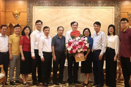 Khối thi đua các cơ quan Đảng tỉnh chúc mừng thành lập các đơn vị thành viên
