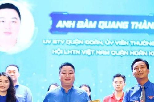 Trao Giải thưởng '15 tháng 10' cho 16 cán bộ Hội tiêu biểu
