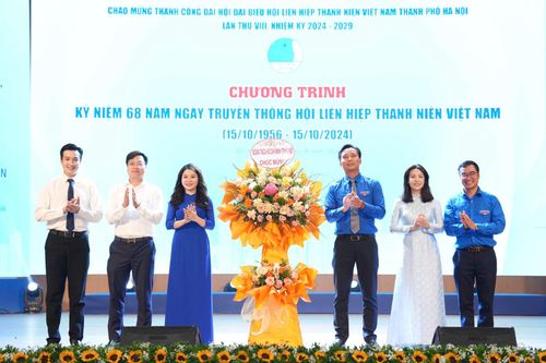 Trao giải thưởng gương 'Thanh niên sống đẹp' cho cán bộ, thanh niên Thủ đô