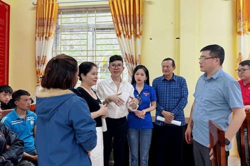 Ca sĩ Long Nhật lần đầu nói về chuyện 'phông bạt' khi làm thiện nguyện