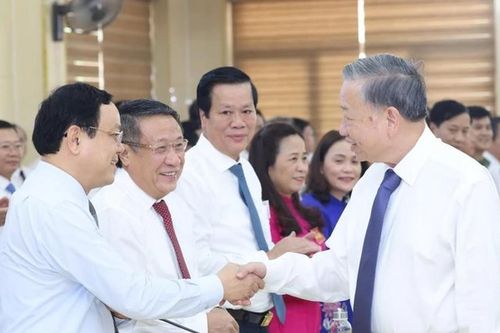 Tổng Bí thư, Chủ tịch nước làm việc với Ban Thường vụ Tỉnh ủy Quảng Trị