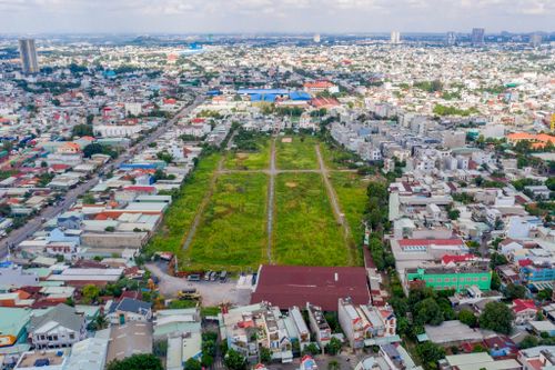 Cảnh hoang tàn ở dự án phá đường ray bán đất tại Bình Dương