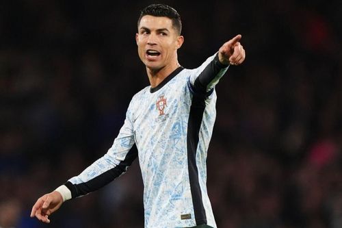 Ronaldo chạm mốc lịch sử