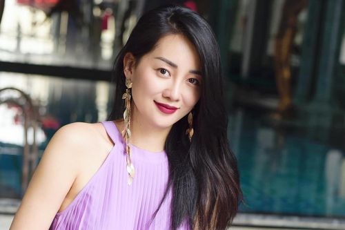 MC Quỳnh Chi: 'Chồng hàn gắn tổn thương trong tôi'