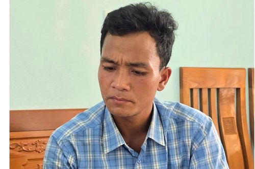 Quảng Bình: Người A rem đầu tiên có bằng đại học