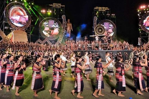 Màn đồng diễn cồng chiêng Tây Nguyên ở Gia Lai xác lập kỷ lục Việt Nam