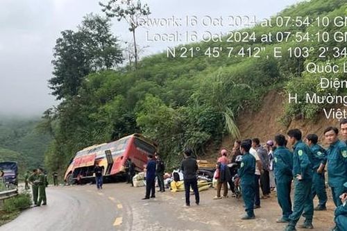 Tai nạn xe khách ở Điện Biên làm một người chết, nhiều người bị thương