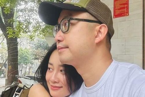 MC Quỳnh Chi cưới