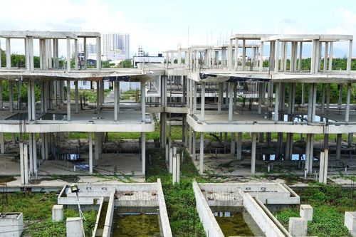 Khu du lịch 750 tỷ xây dang dở, hoang lạnh bên cung đường biển đẹp nhất Đà Nẵng