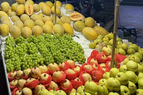 Chi 17.400 tỷ gom mua, hàng Vip và 'quý tộc' Trung Quốc về chợ Việt giá rẻ bèo