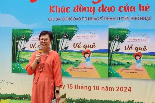94 tuổi, nhạc sĩ Phạm Tuyên phổ nhạc đồng dao trong sách của con gái