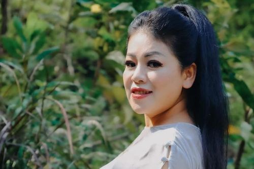 Hoài Linh tươi tắn và giản dị, hình ảnh chưa từng thấy ở Anh Thơ