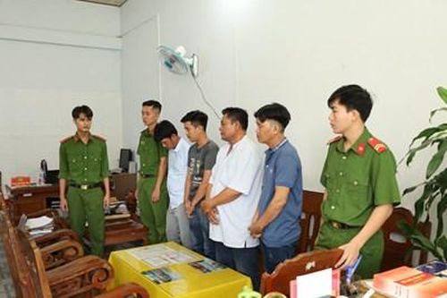 Khởi tố 4 đối tượng 'tổ chức đánh bạc' trên không gian mạng