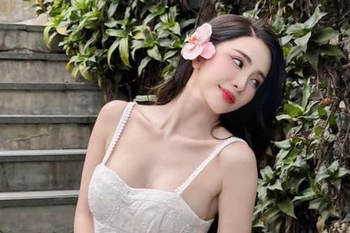 Nhan sắc ngày càng đỉnh của Quỳnh Nga giữa lúc lộ ảnh sống chung nhà với Việt Anh