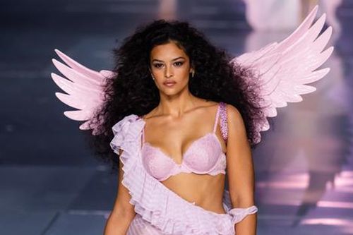 Vì sao show Victoria' Secret 2024 chấp nhận người mẫu ngoại cỡ?