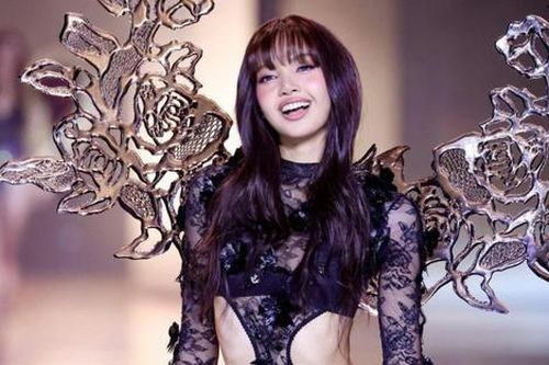 Ba diện mạo nóng bỏng của Lisa làm lu mờ dàn người mẫu Victoria's Secret 2024