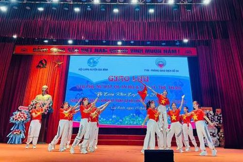 Gia Bình (Bắc Ninh): Giao lưu hát quan họ và dân vũ thể thao