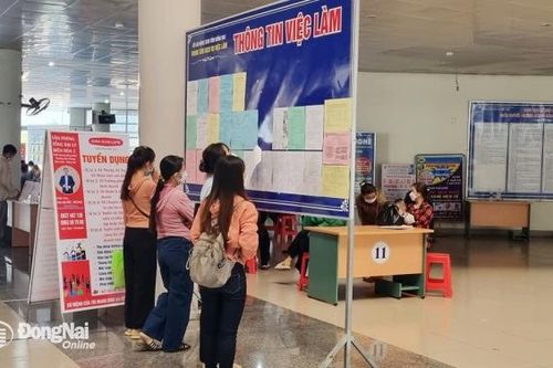 Chuyển dịch lao động: Cơ hội hay thách thức?