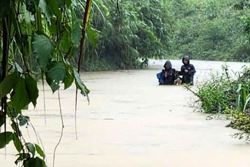 Mưa lớn gây ngập cục bộ tại bản Pắc Pạ