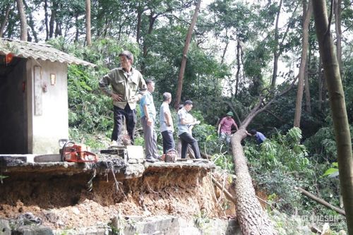 Người dân sinh sống tại khu vực nguy cơ sạt lở đất: Mong sớm an cư
