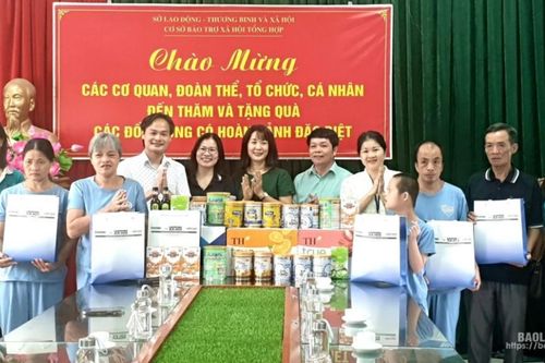 Ngôi nhà chung đầy ắp yêu thương