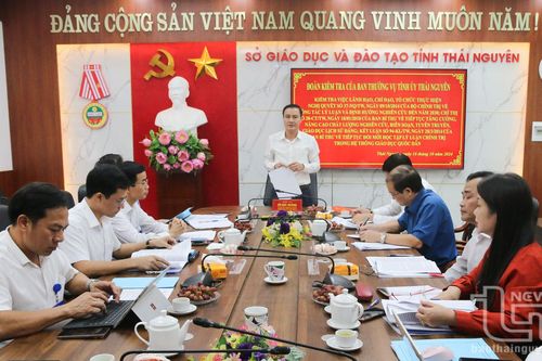 Thực hiện hiệu quả các nội dung trong công tác lý luận chính trị