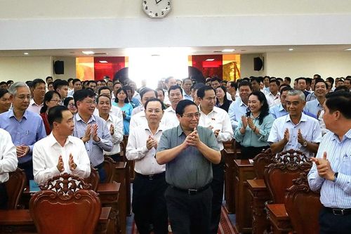 Thủ tướng Phạm Minh Chính tiếp xúc cử tri tại Cần Thơ