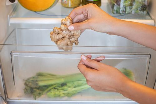 Mẹo bảo quản gừng cả năm không bị khô hay nảy mầm