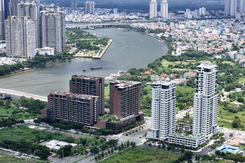 Lãi suất xuống thấp, thị trường bất động sản vẫn 'bấp bênh'
