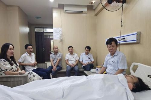 Can ngăn bạn ẩu đả, nữ sinh lớp 11 bị đánh gãy đốt sống cổ