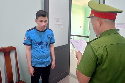 Gởi clip nhạy cảm cho gia đình chồng sắp cưới của người yêu cũ