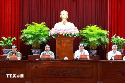 Thủ tướng chỉ đạo nhiều vấn đề nóng trong buổi tiếp xúc cử tri Cần Thơ