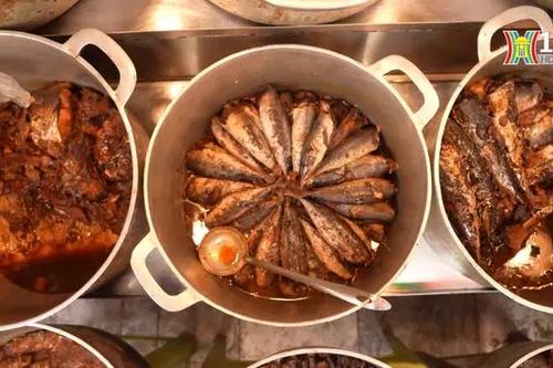 Nức tiếng chợ đồ ăn Hàng Bè