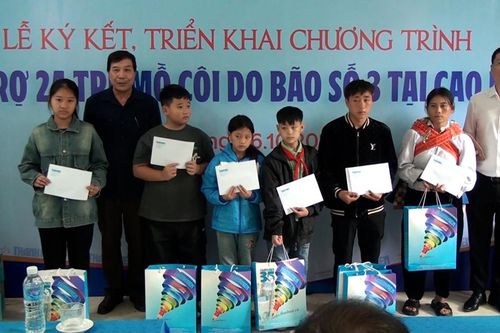 Ký kết triển khai chương trình bảo trợ trẻ mồ côi do bão số 3 tại huyện Nguyên Bình