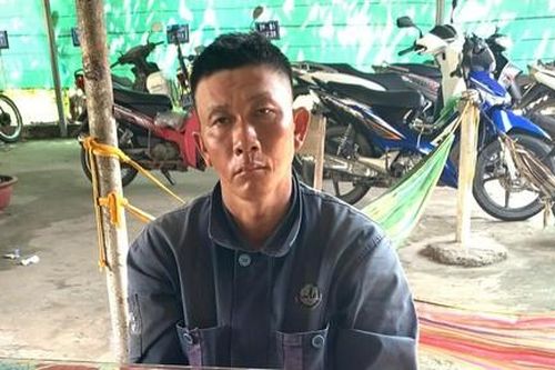 Thấy cụ bà bị cướp giật vé số, người dân liền đuổi theo bắt gọn kẻ cướp