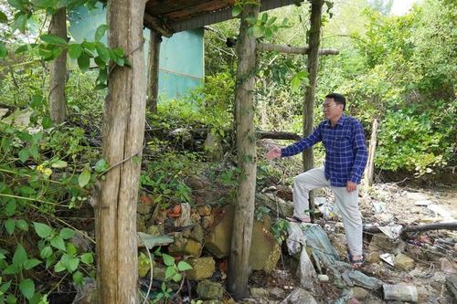 Người dân thấp thỏm vì nguy cơ sông 'nuốt chửng' nhà cửa