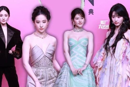 Thảm đỏ VOGUE Thịnh Điển: Triệu Lộ Tư được khen, Lưu Diệc Phi gây tranh cãi