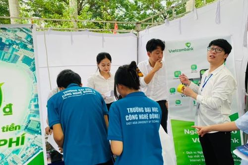 Thị trường lao động phục hồi, nhiều vị trí tuyển dụng mức lương 20 triệu đồng/tháng
