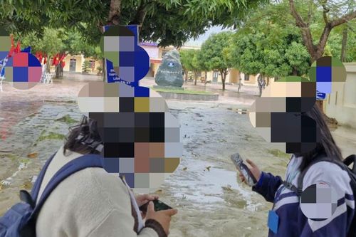 Nghệ An: vận động học sinh 'nói không với điện thoại trong buổi học'