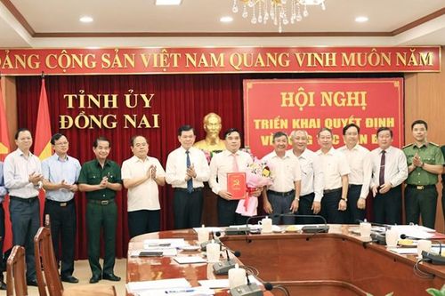 Ban Bí thư chuẩn y nhân sự Ban Thường vụ Tỉnh ủy