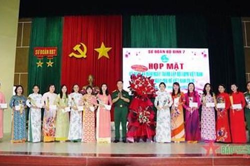 Sư đoàn 7 họp mặt kỷ niệm Ngày thành lập Hội Liên hiệp Phụ nữ Việt Nam