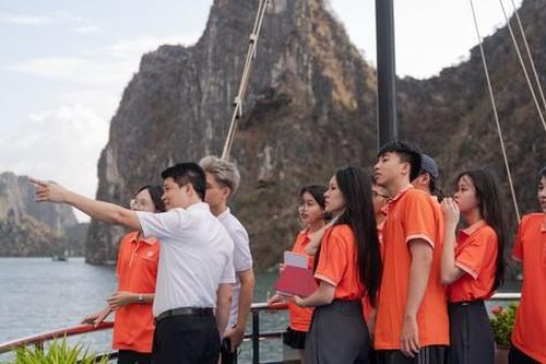Trường đại học cho sinh viên kiến tập sau một tháng nhập học