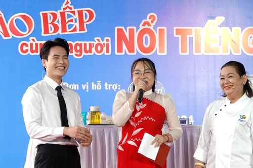 Chương trình giao lưu 'Vào bếp cùng người nổi tiếng'