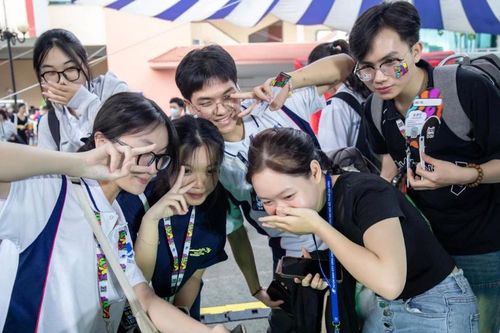OPPO khởi động 'FUNIVERSE - ZŨ TRỤ FUN', mang sân chơi AI đến trường đại học