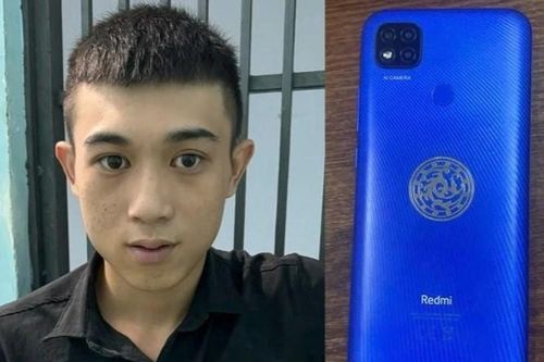 Bị giật mất điện thoại khi đang xem video trong nhà