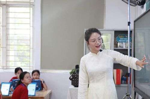 Hà Nội nhân rộng mô hình giáo dục thông minh sử dụng trí tuệ nhân tạo