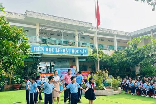 Sân trường tái hiện phiên họp giả định 'Quốc hội trẻ em'